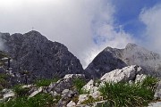 45 Anticima Monte Secco (2217 m) a sx, cima (2266 m) a dx